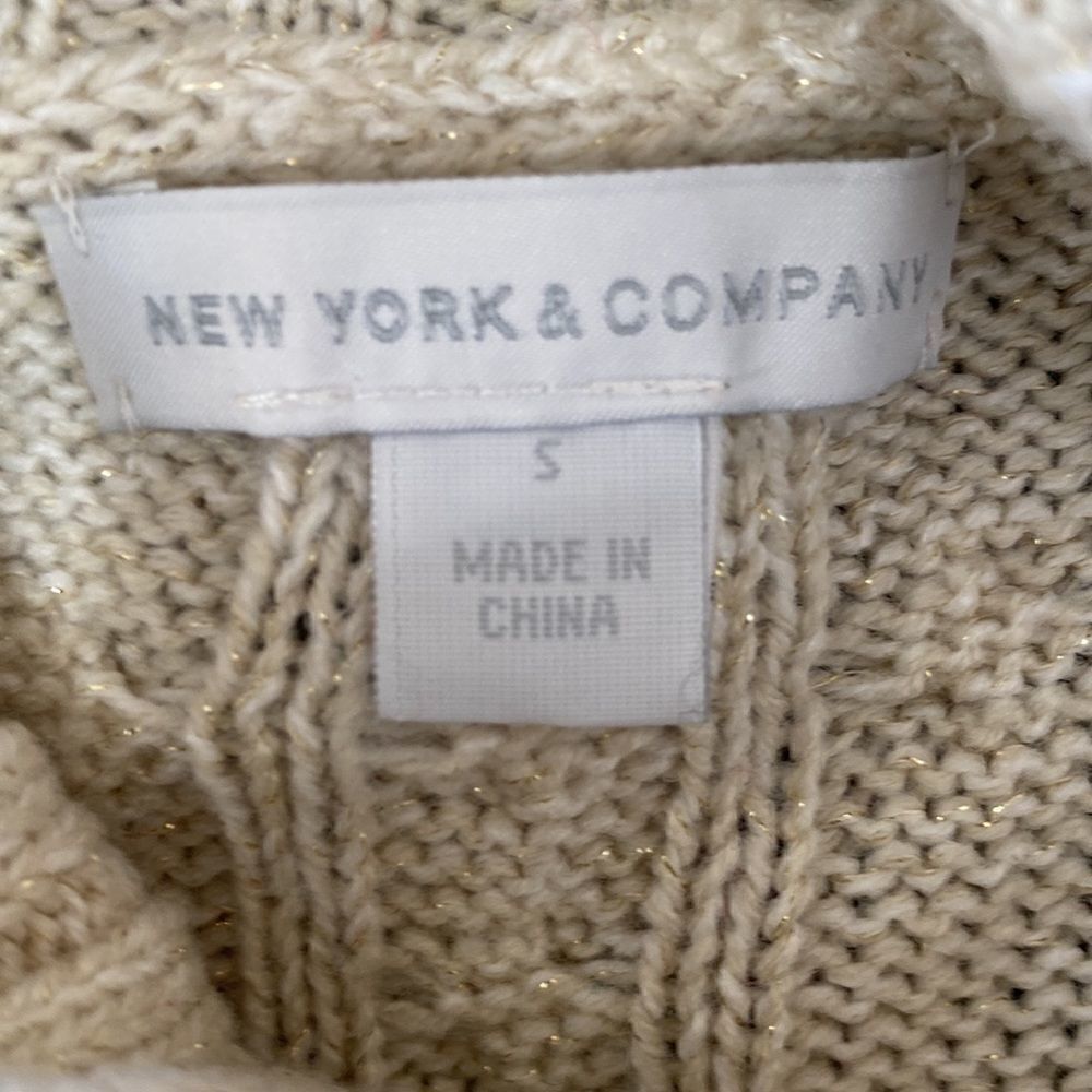 New York and Company NY&C Turtleneck sweater. Size Small. Beige, Metallic Thread - Picture 6 of 7